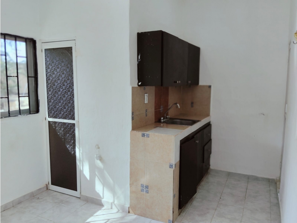 RENTA CUARTO SIN MUEBLES COL. PEDREGAL