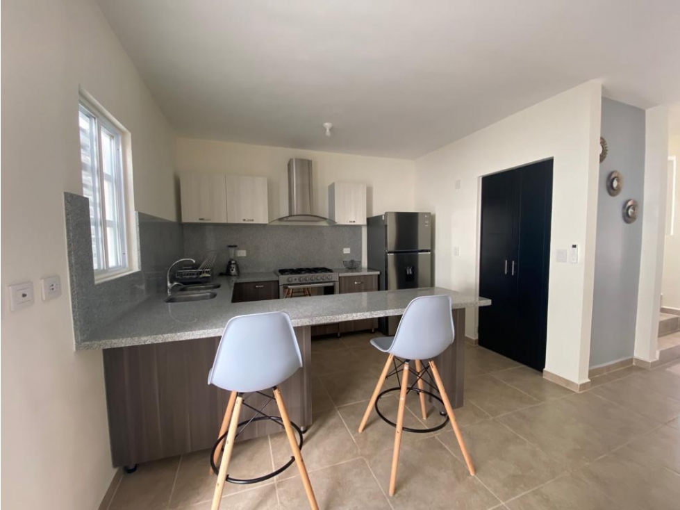 PROXIMAMENTE RENTA CASA EN LA JOYA RESIDENCIAL - 2