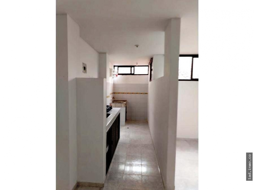 EDIFICIO BARRIO EL LIMONAR — foto 6