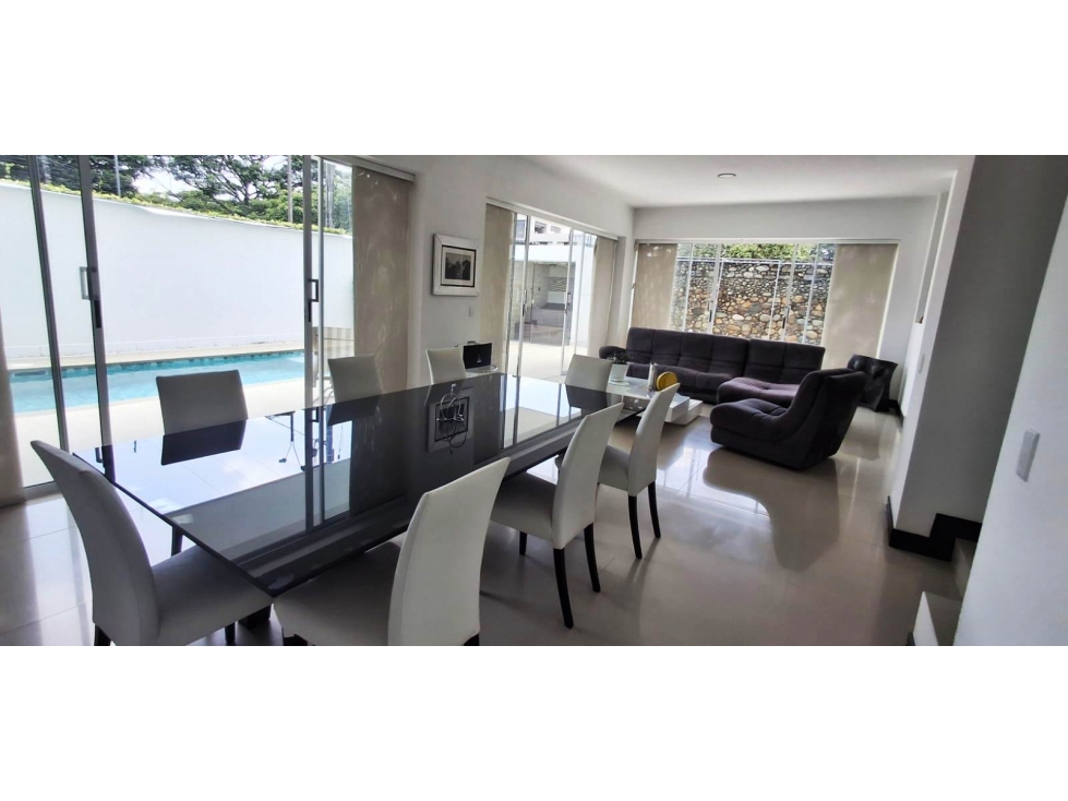 VENDEMOS CASA EN PANCE DE TRES NIVELES EN CONDOMINIO