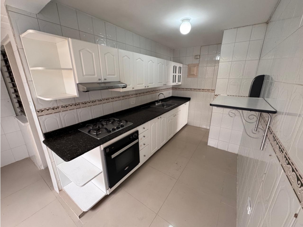VENDEMOS CASA REMODELADA ESQUINERA EN CONDOMINIO EN LA HACIENDA. — foto 5
