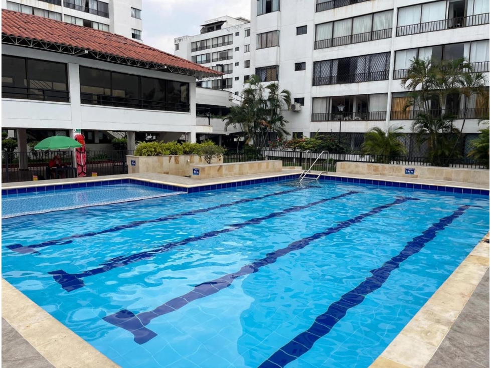 VENDEMOS APTO REMODELADO Y AMOBLADO CAPRI