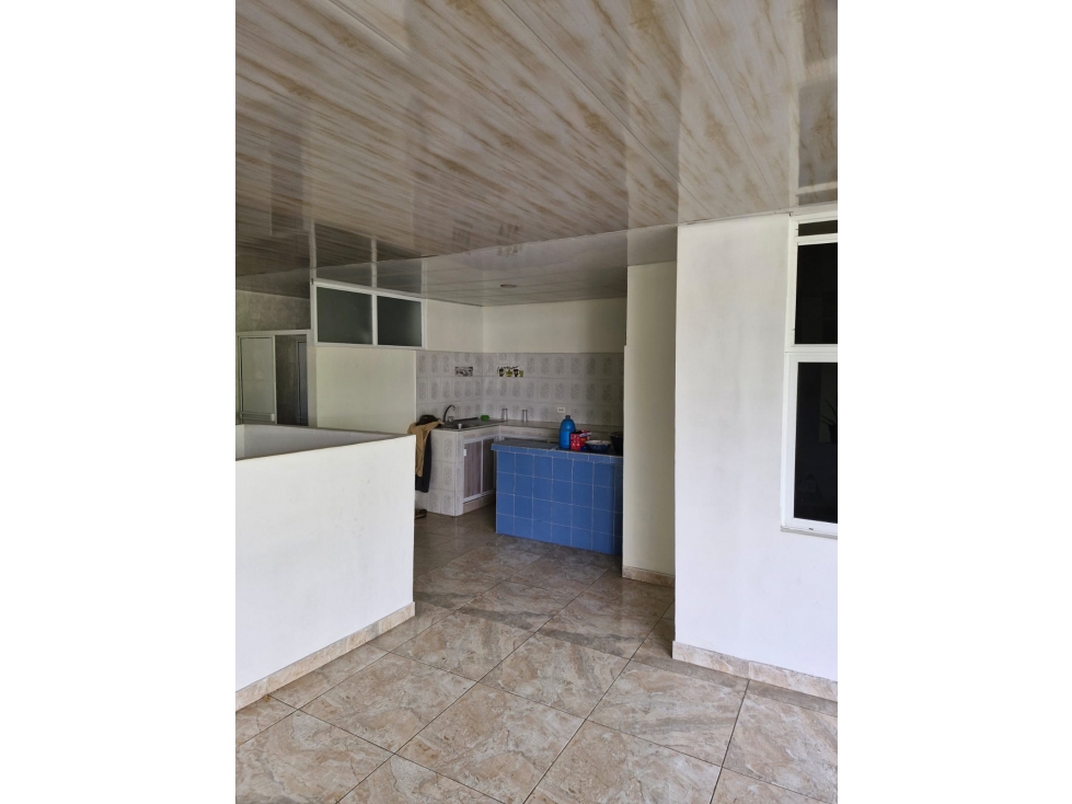 VENDEMOS CASA COMERCIAL DE TRES PISOS ESQUINERA — foto 6