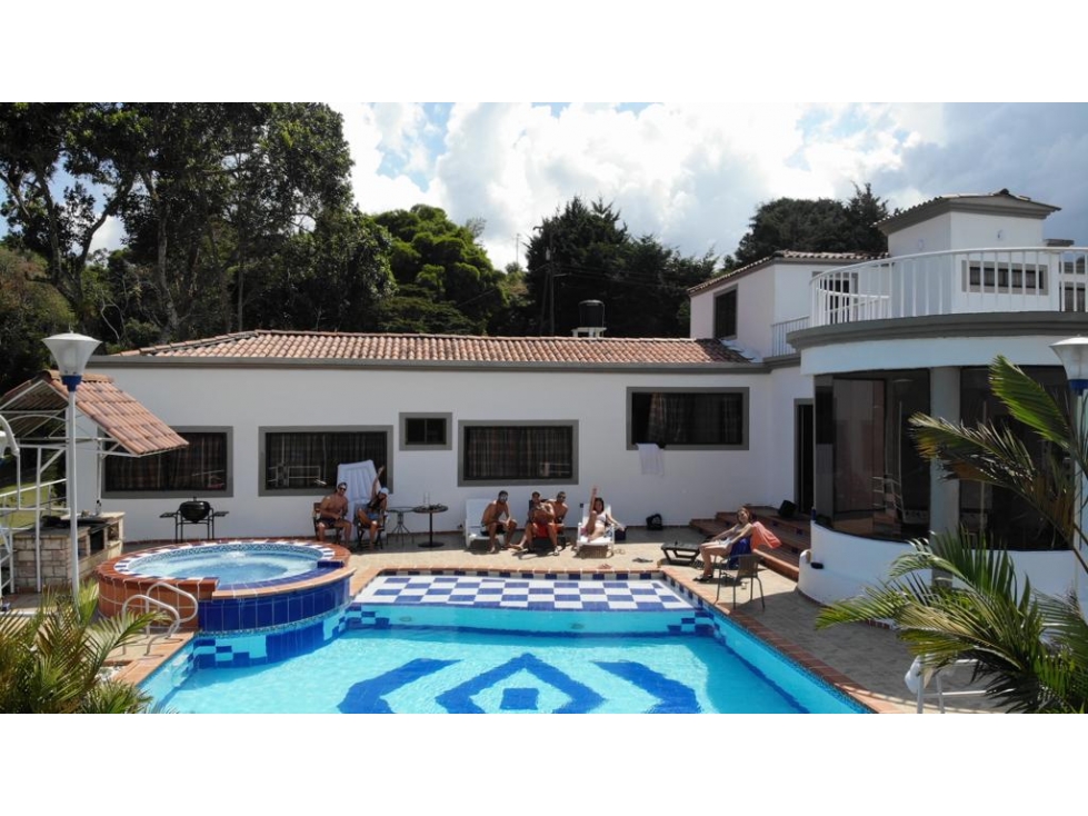 CASA CAMPESTRE EN UNIDAD RESIDENCIAL EXCLUSICA EN EL LAGO CALIMA - 4