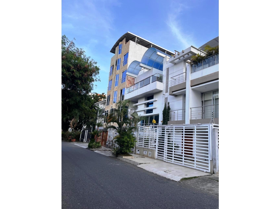 EDIFICIO MODERNO VALLE DEL LILI SEIS PISOS — foto 2