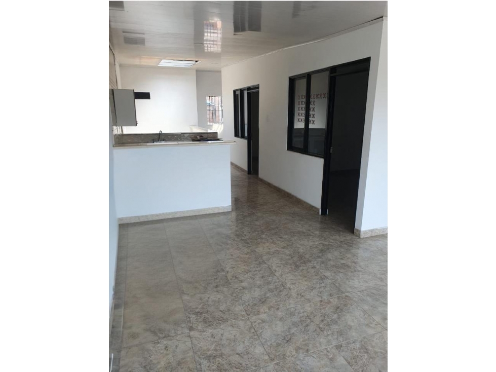 VENDEMOS CASA DE TRES PISOS CON TRES VIVIENDAS EN LAS CEIBAS. — foto 4