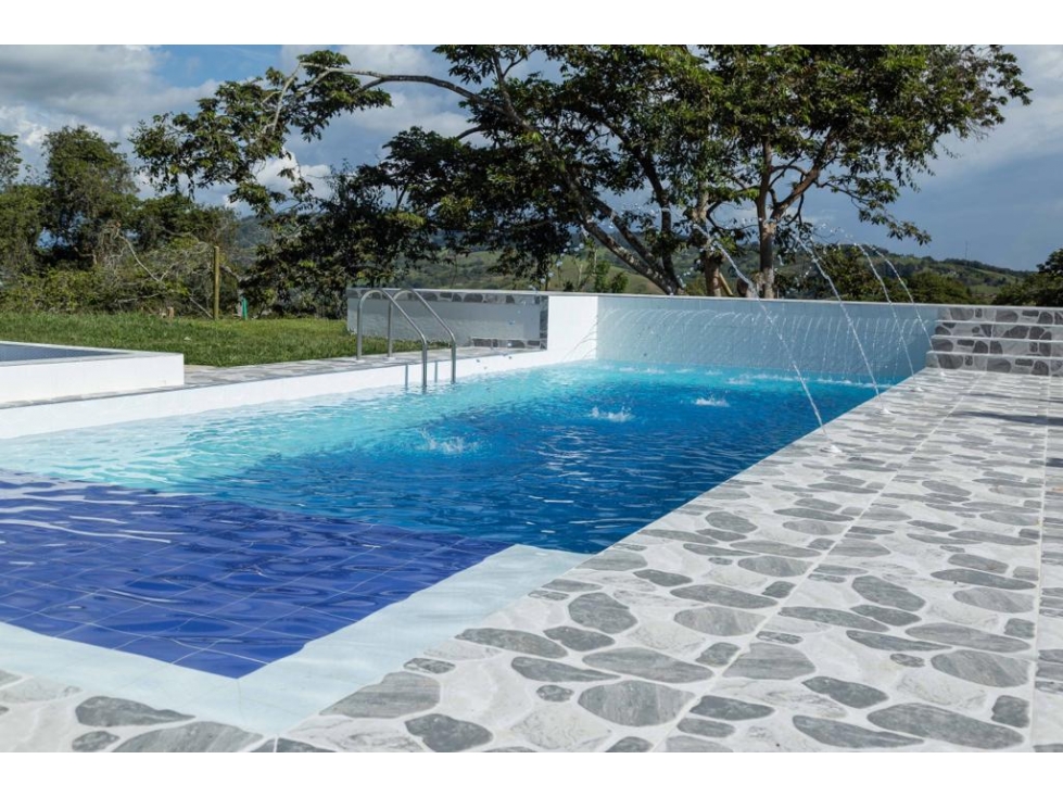 CASA EN CONDOMINIO LAGO CALIMA - 2