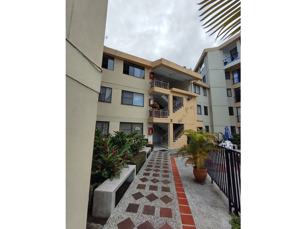 VENDEMOS APTO EN UNIDAD RESIDENCIAL EN EL BARRIO EL REFUGIO — foto 3