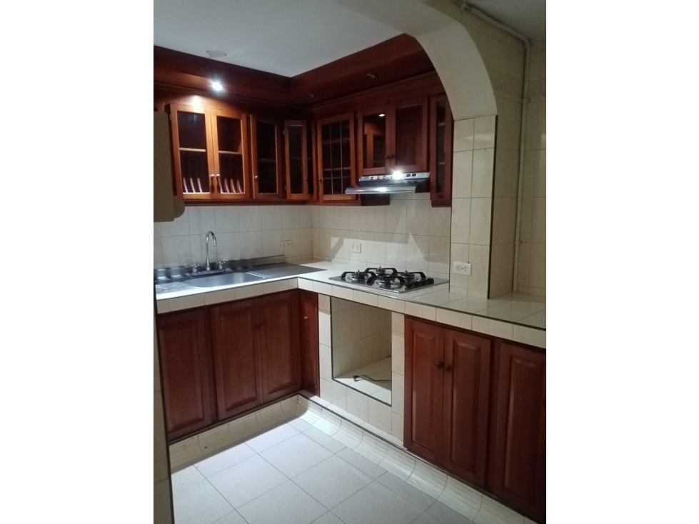 EDIFICIO DE 4 PISOS SALOMIA — foto 2