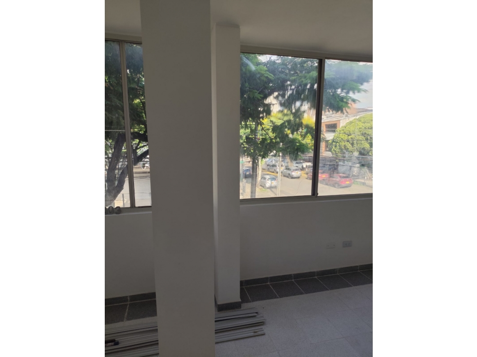 ALQUILAMOS EDIFICIO ESQUINERO SAN VICENTE - 5