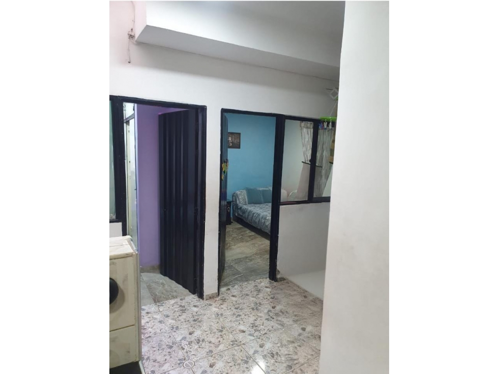 VENDEMOS CASA DE TRES PISOS CON TRES VIVIENDAS EN LAS CEIBAS. — foto 5