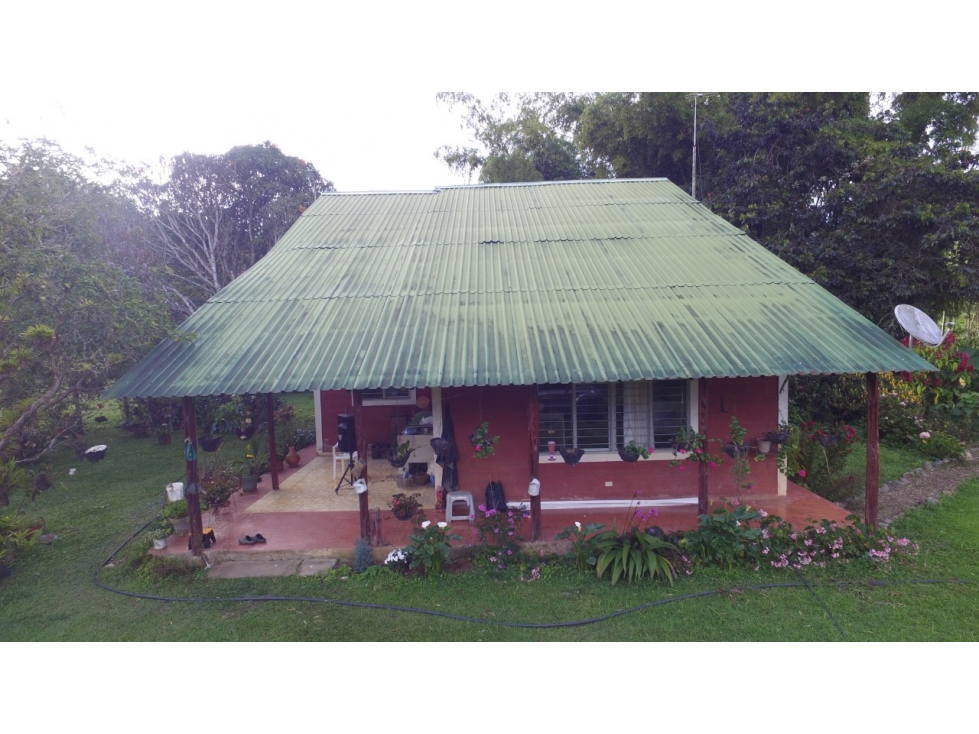 CASA CAMPESTRE EN LA CUMBRE. - 2
