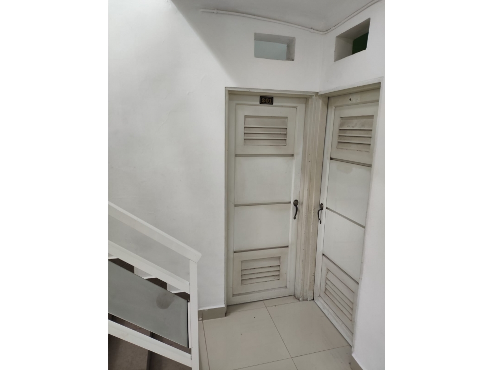 EDIFICIO DE APARTAESTUDIOS — foto 3