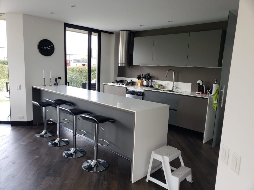 Se vende hermosa casa en Conjunto - Cota - 1