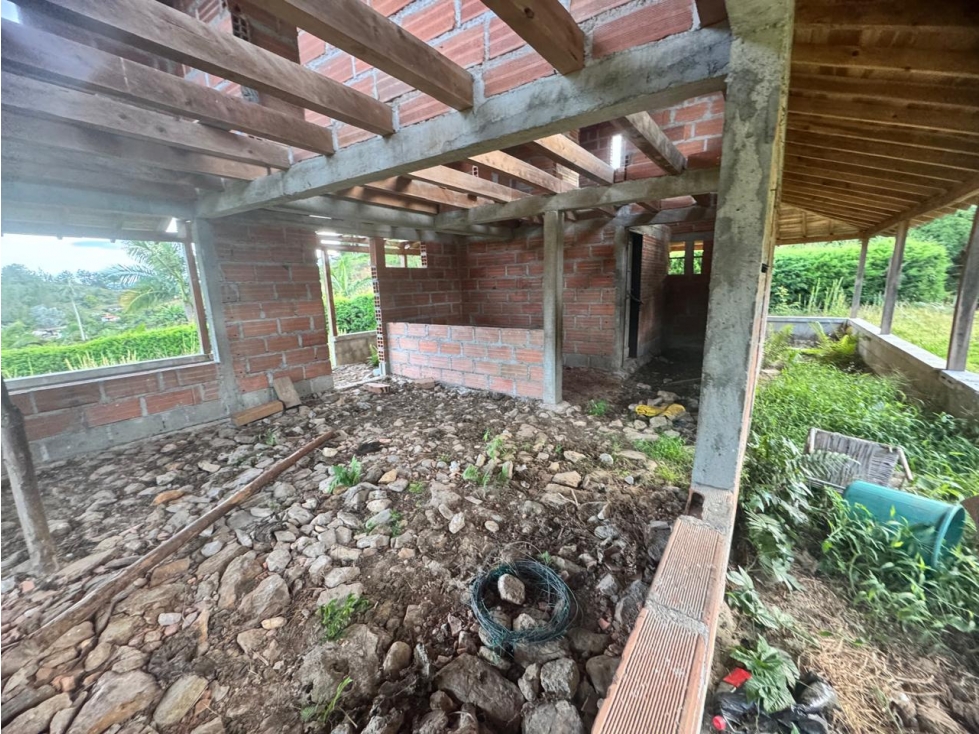 vendo casa campestre para terminar en el oriente antioqueño — foto 5