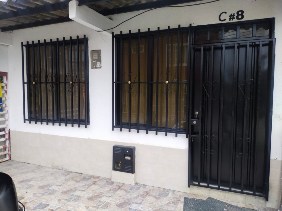 Casa al occidente barrio Villa Carolina