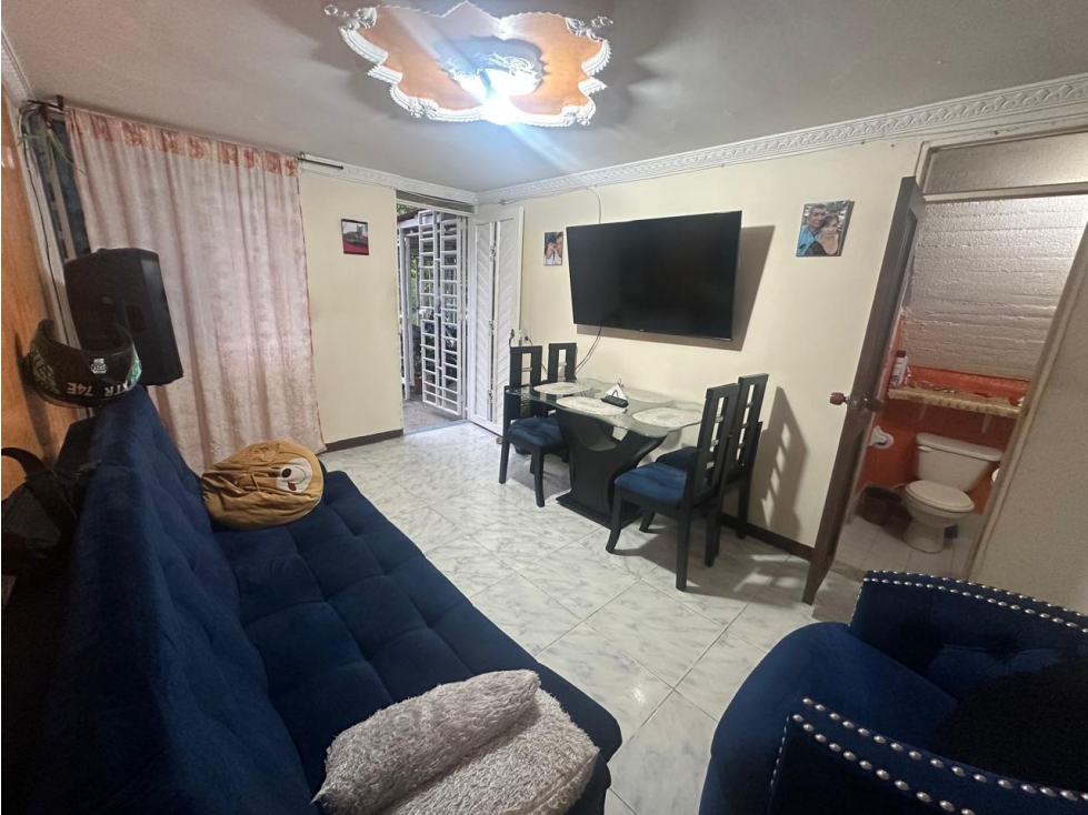 CASA BIFAMILIAR PARA LA VENTA — foto 2