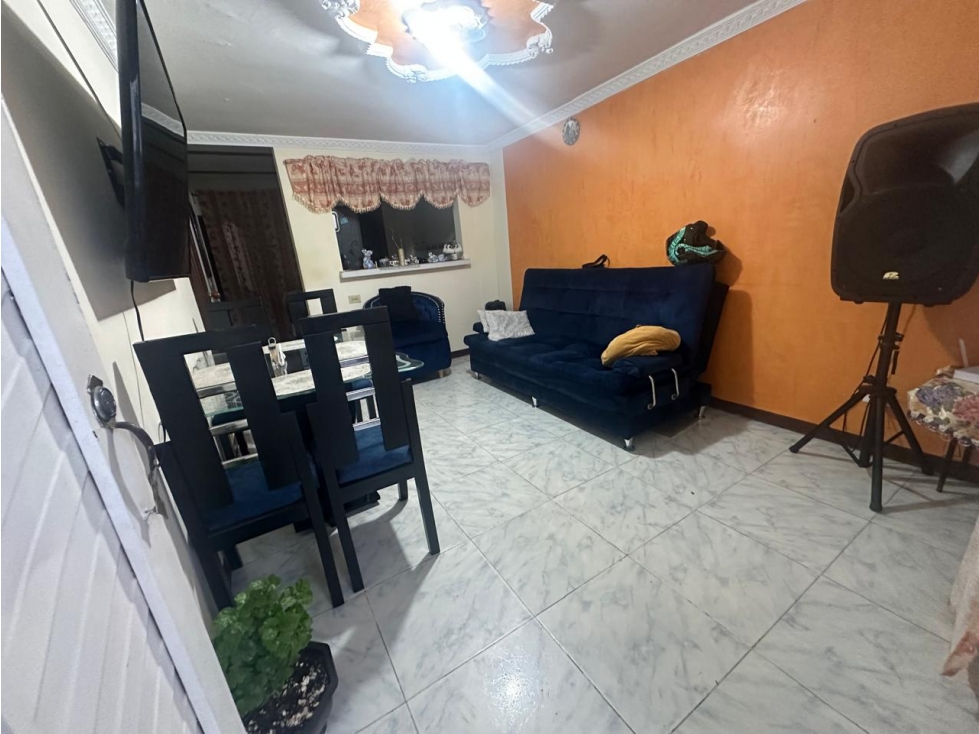 CASA BIFAMILIAR PARA LA VENTA