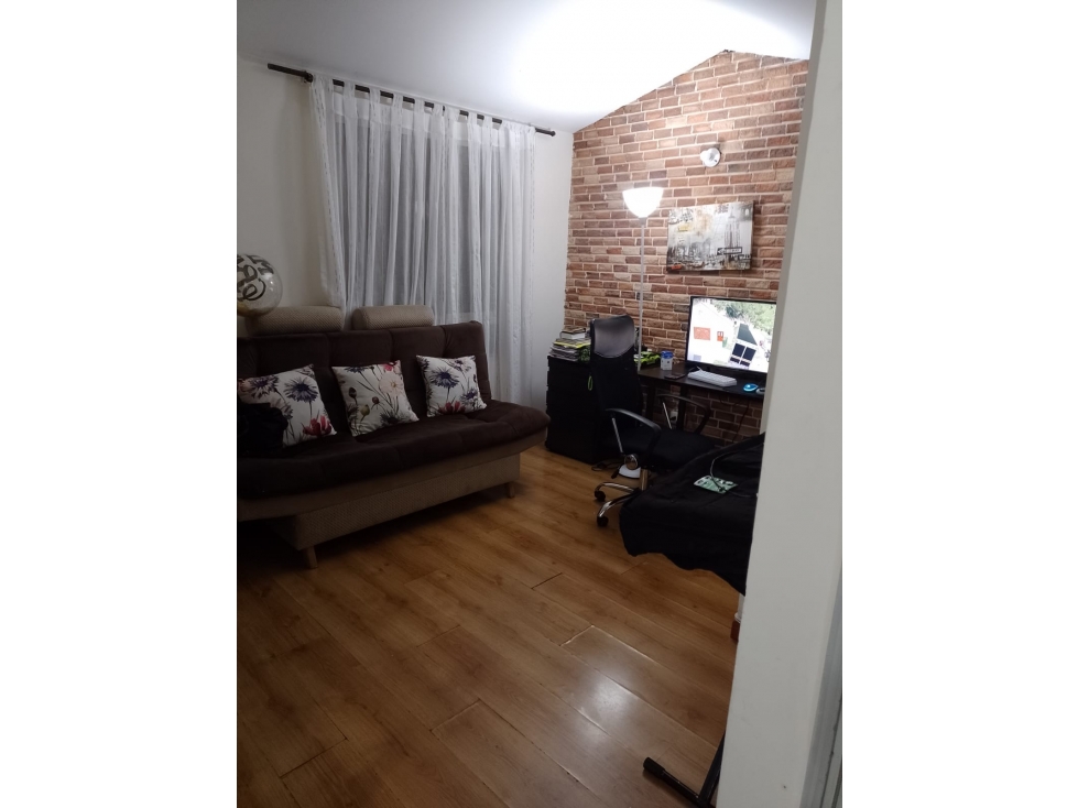 Casa para la venta en la Av. Centenario — foto 2