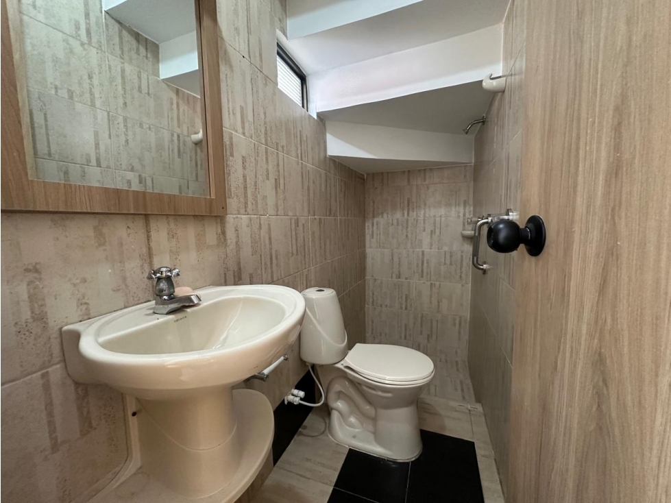 Espectacular Casa cerca al barrio Limonar — foto 6