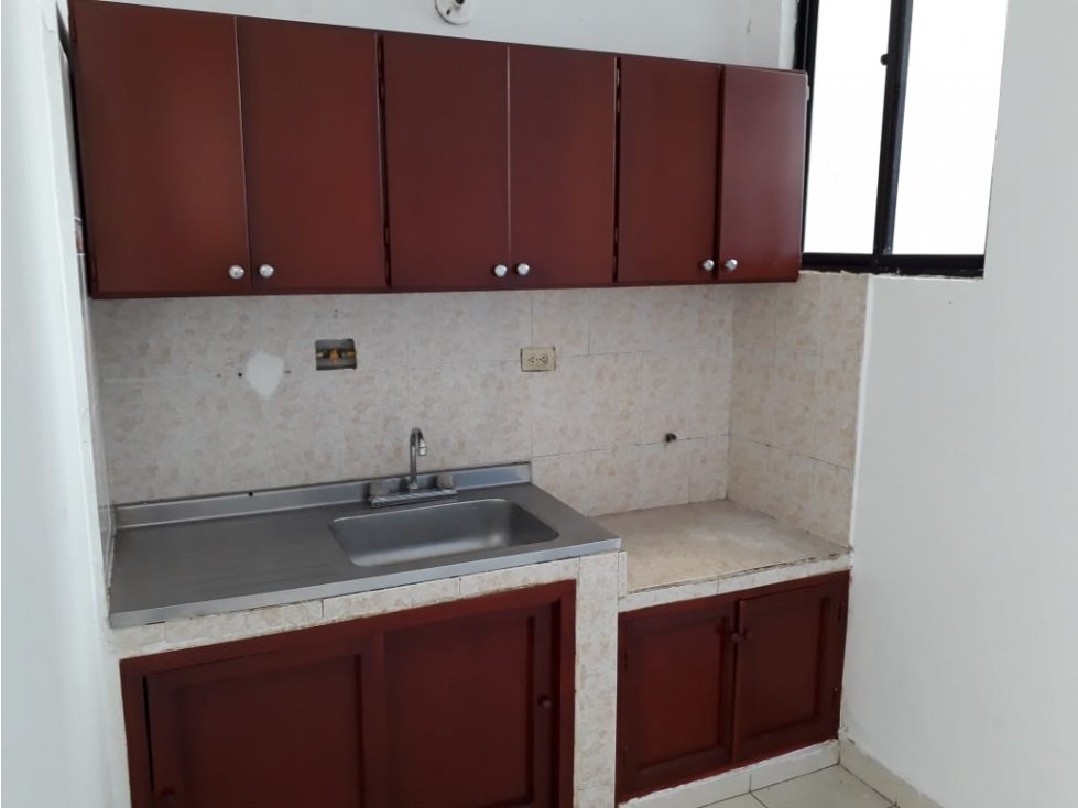 SC INMOBILIARIA ARRIENDA APTO 2DO B/ VILLA NUEVA - MONTERÍA