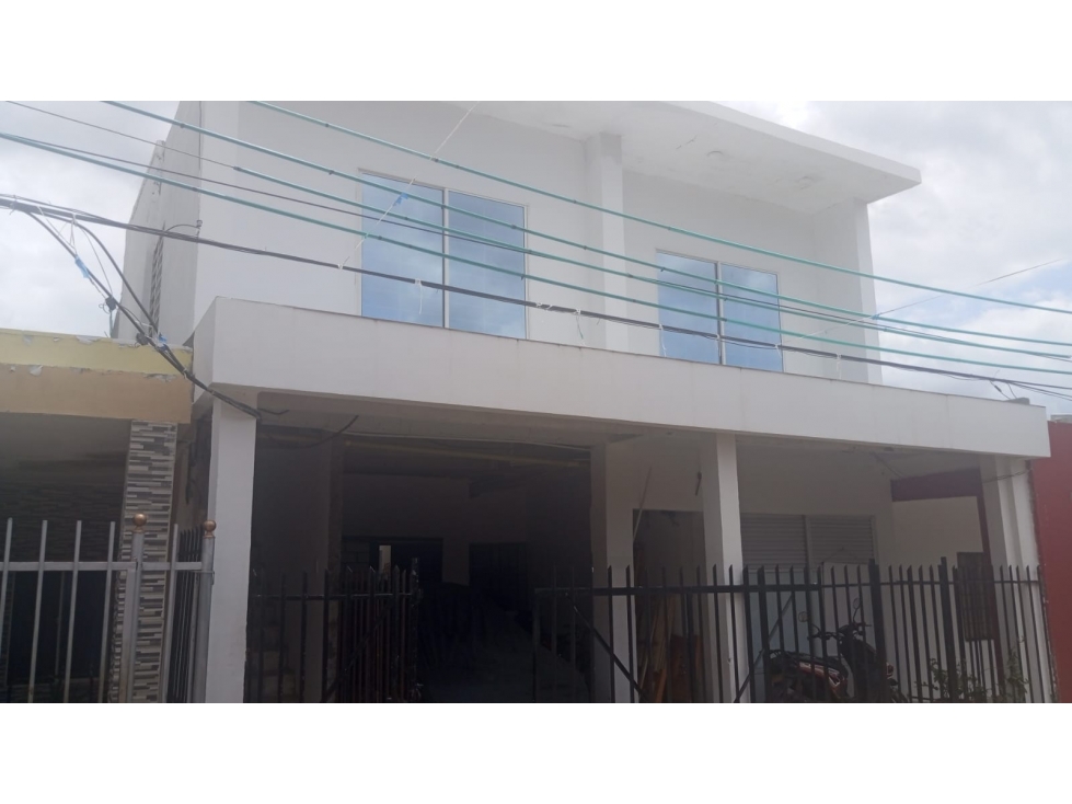 SC INMOBILIARIA VENDE CASA B/ PUENTE UNO