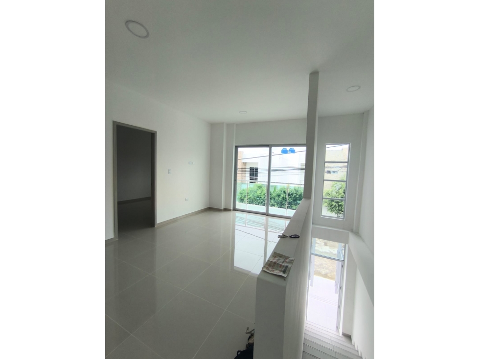 SC RED INMOBILIARIA VENDE APTO EN SEGUNDO PISO EN B/ VILLA NOVA — foto 3