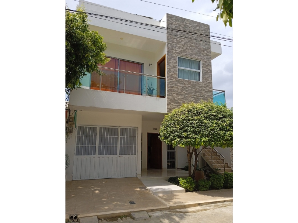 SC RED INMOBILIARIA VENDE CASA BIFAMILIAR B/VILLA NUEVA