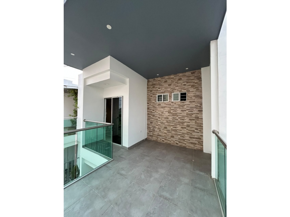 SC INMOBILIARIA VENDE CASA DE 2 PISOS EN EL B/VALLEJO- MONTERIA — foto 2