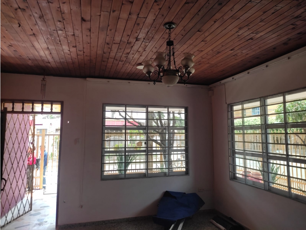 SC RED INMOBILIARIA VENDE CASA EN EL B/ LACHARME — foto 4