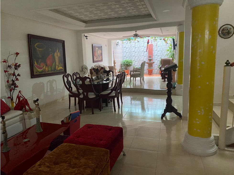 SC INMOBILIARIA VENDE CASA DE 2 PISOS EN B/ VILLA CAMPESTRE