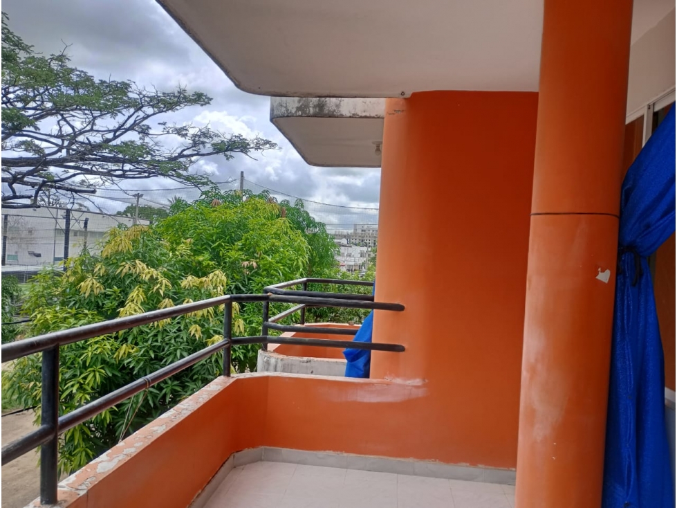 SC RED INMOBILIRIA VENDE CASA DE DOS PLANTAS CON BODEGA