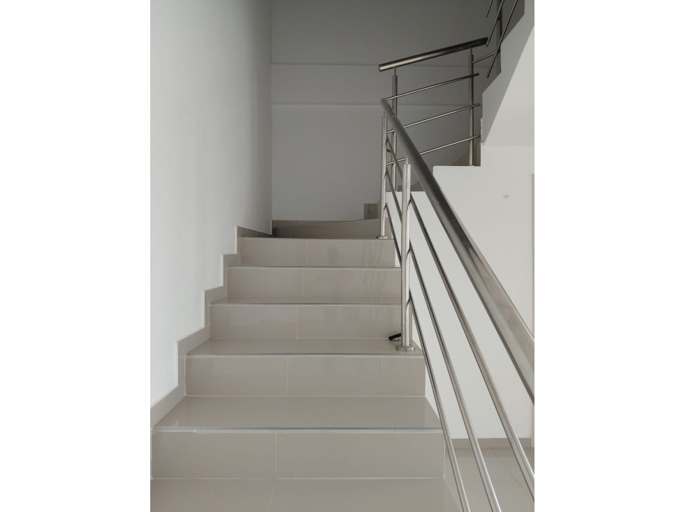 SC INMOBILIARIA VENDE CASA DE 2 PISOS EN B/ GUADALUPE MONTERIA — foto 6