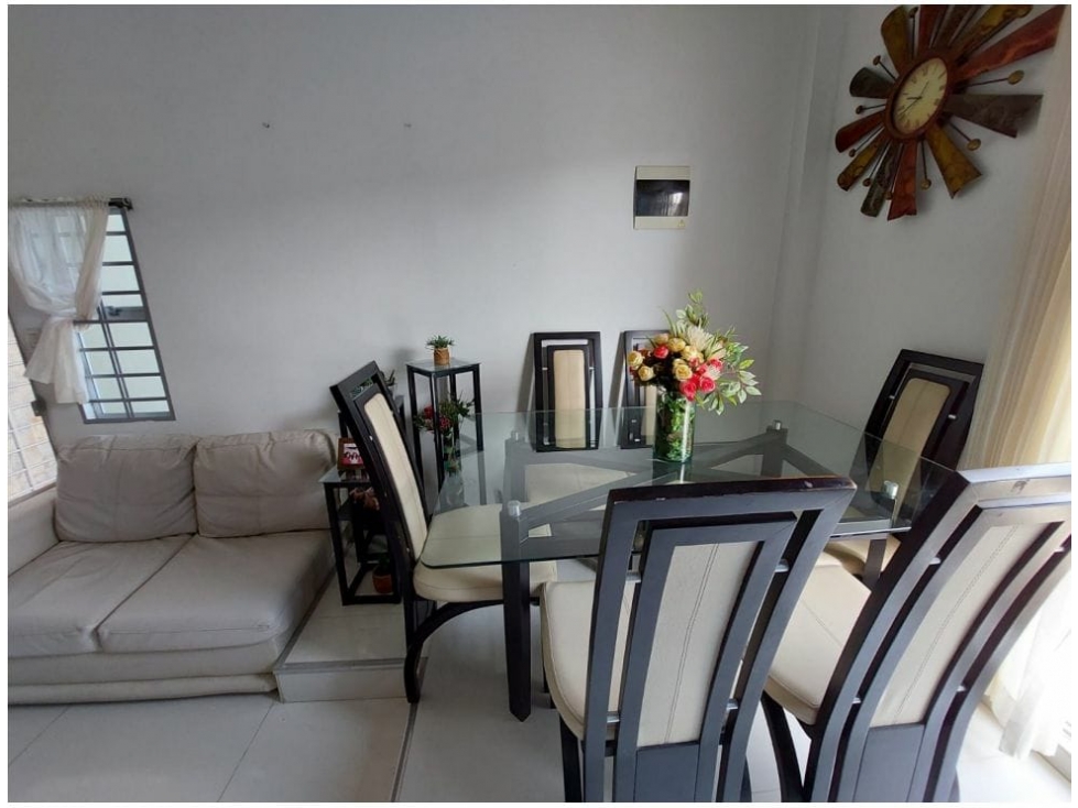 SILVA CUESTA INMOBILIARIA VENDE CASA 3 PISOS EN B/ PUENTE 1 — foto 2