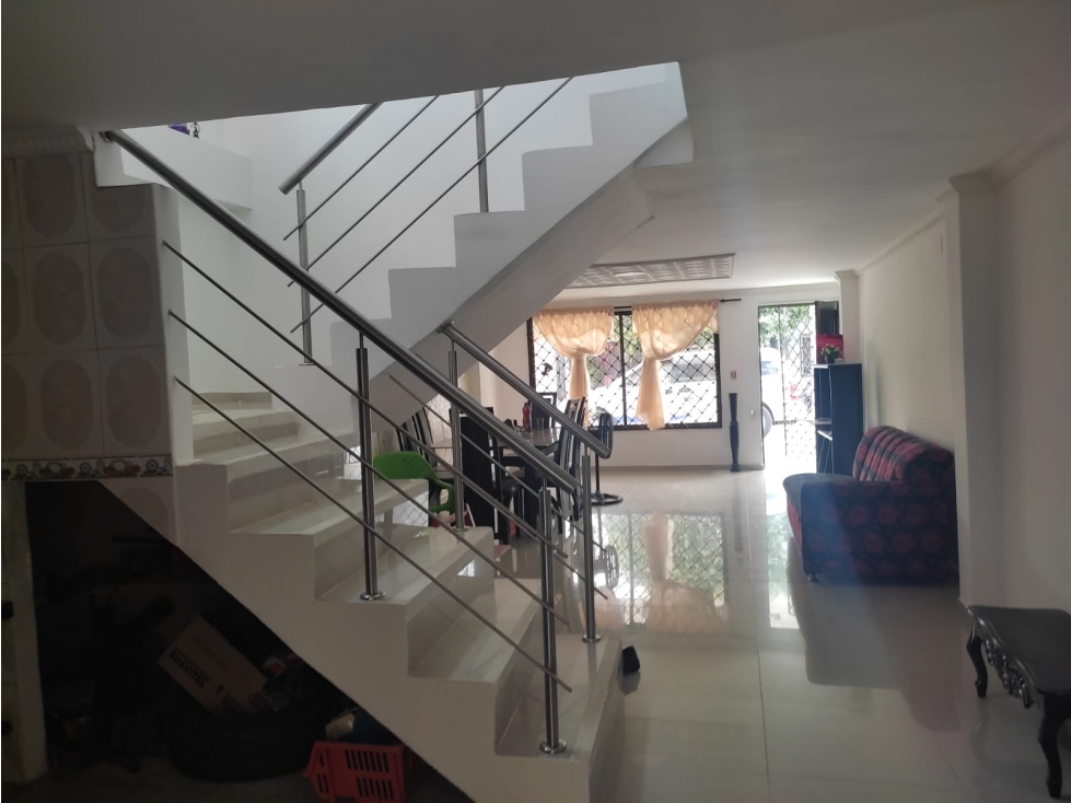 SC RED INMOBILIARIA VENDE CASA BARRIO EL AMPARO - 4