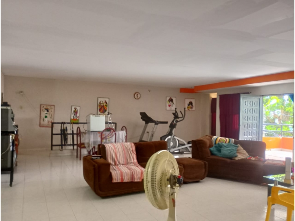 SC RED INMOBILIRIA VENDE CASA DE DOS PLANTAS CON BODEGA — foto 5