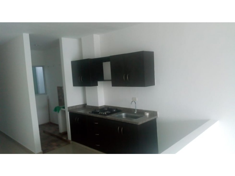 SILVA CUESTA INMOBILIARIA VENDE APARTAMENTO EN EL B/ LA FLORESTA — foto 4