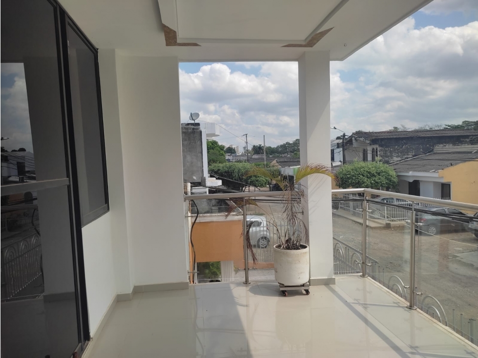 SC RED INMOBILIARIA VENDE CASA BARRIO EL AMPARO - 2