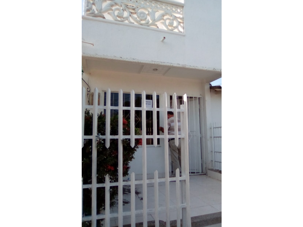 SC INMOBILIARIA VENDE APARTAMENTO 2 PISOS EN EL B/ 6 DE MARZO - MTR