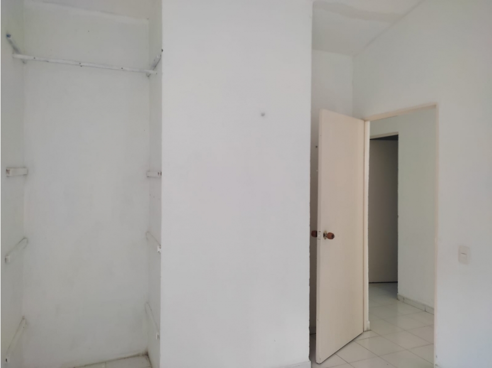 SC RED INMOBILIARIA ARRIENDA CASA EN EL B/ CARACOLI — foto 5