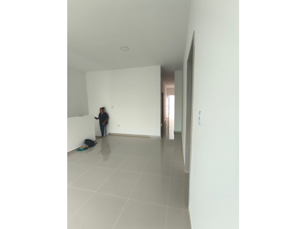 SC RED INMOBILIARIA VENDE APTO EN SEGUNDO PISO EN B/ VILLA NOVA — foto 4