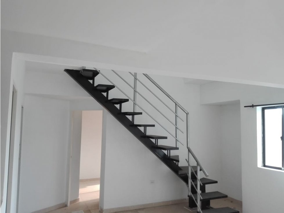 SC INMOBILIARIA ARRIENDA APTO DUPLEX EN TORRES DE CARACOLI -MTR - 2