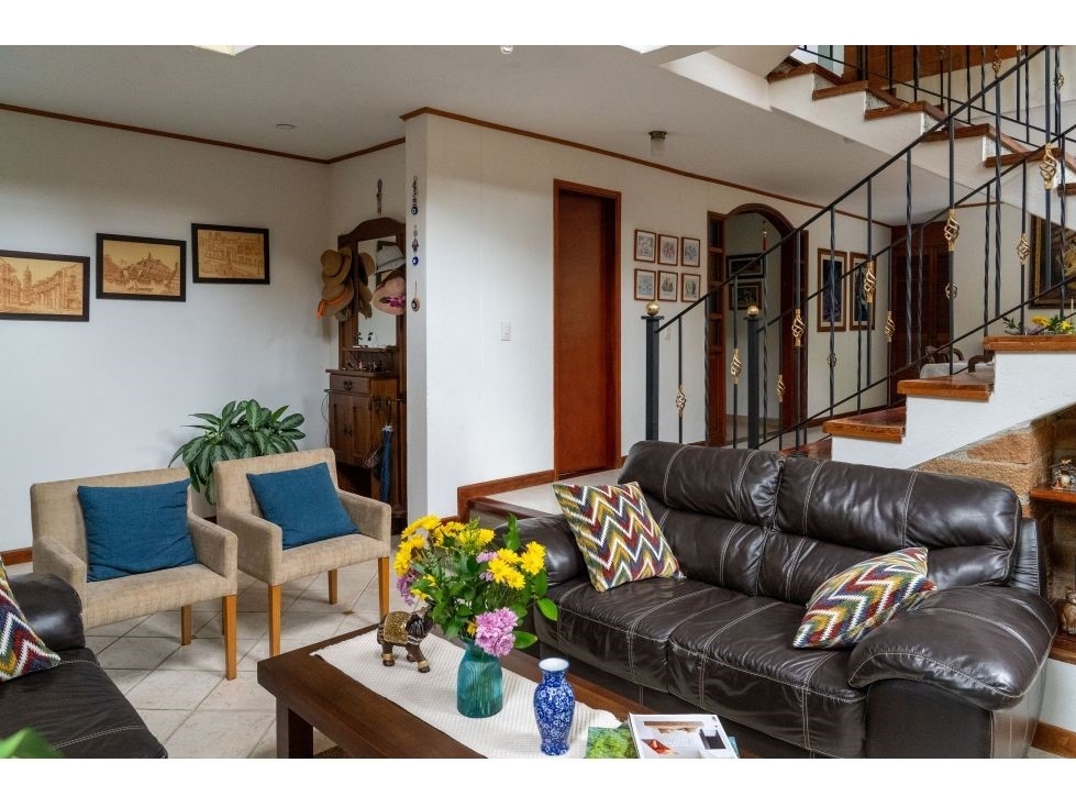 Venta Casa Unifamiliar en La Doctora. Sabaneta Antioquia (C)