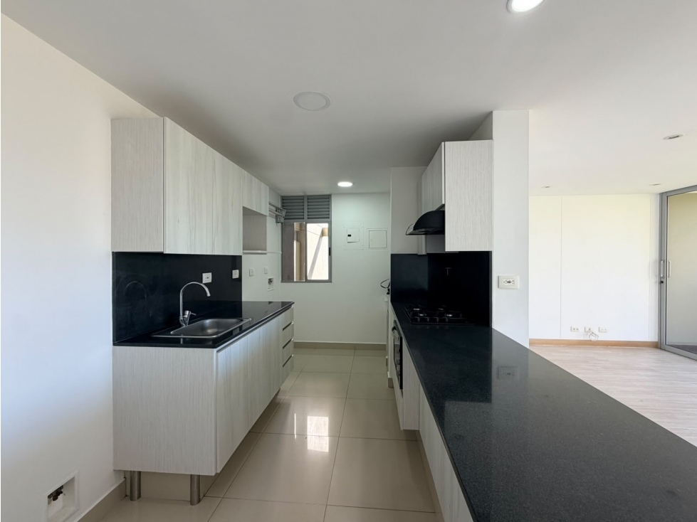 APARTAMENTO EN VENTA LOS BALSOS, EL POBLADO MEDELLÍN — foto 4