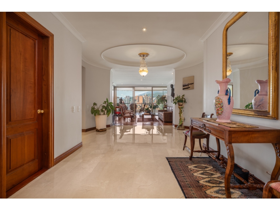 Venta Apartamento en La Loma de Los Gonzalez. El Poblado. Medellin