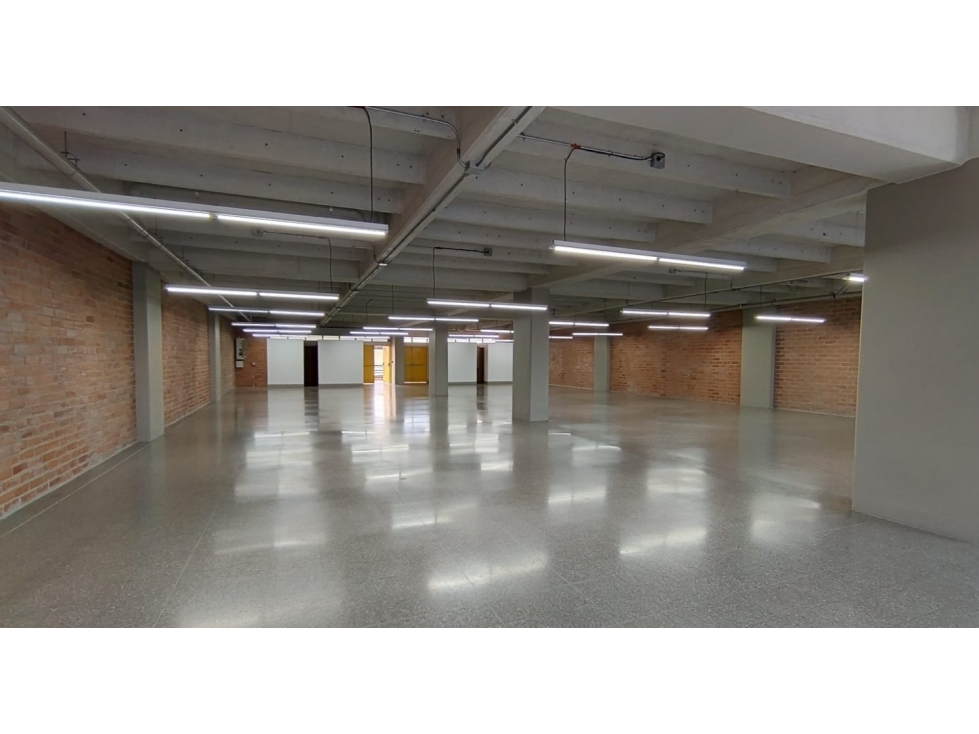 LOCAL CORPORATIVO EN ARRIENDO EN GUAYABAL MEDELLIN