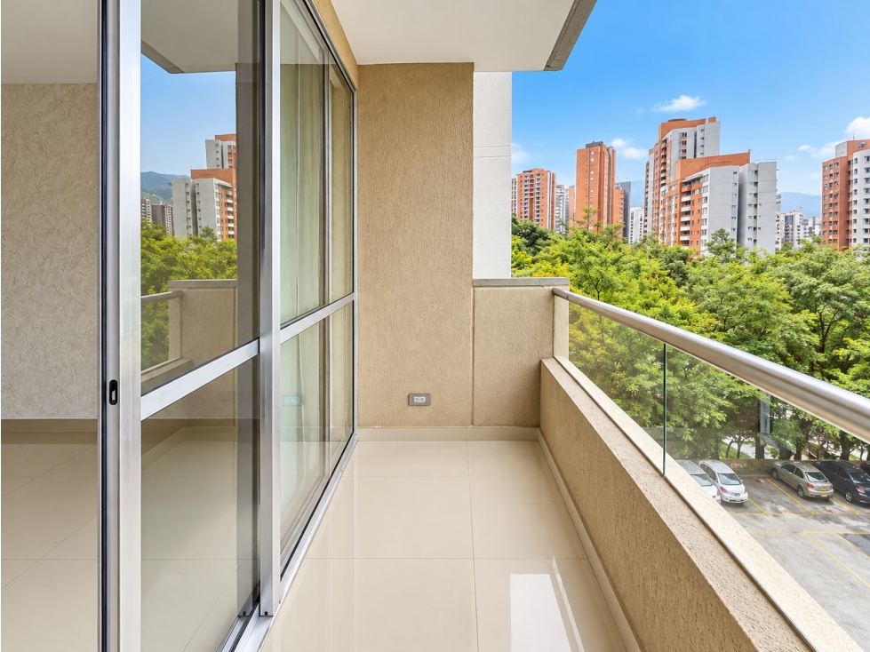 EXCLUSIVA OPORTUNIDAD INMOBILIARIA | LOMA DE LOS BERNAL MEDELLÍN - 1