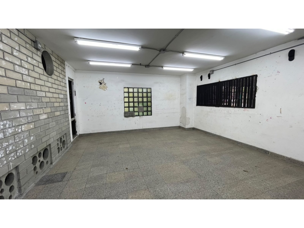 Venta Edificio Dotacional en Barrio Prado. Medellin.