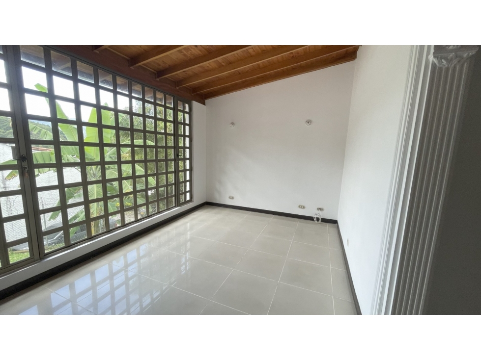 Venta Casa Independiente en La Loma del Chocho, Envigado. Antioquia — foto 4