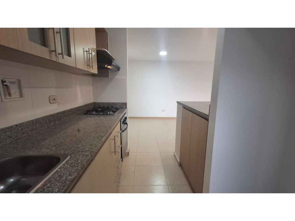 VENTA DE APARTAMENTO EN LA LA LOMA DEL INDIO EL POBLADO MEDELLIN — foto 2